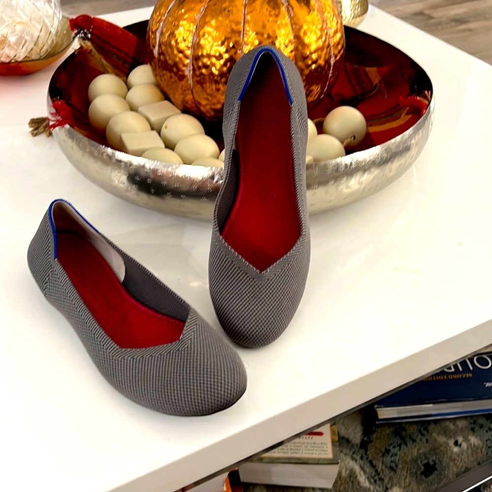 New Rothy’s worn once. Size 10